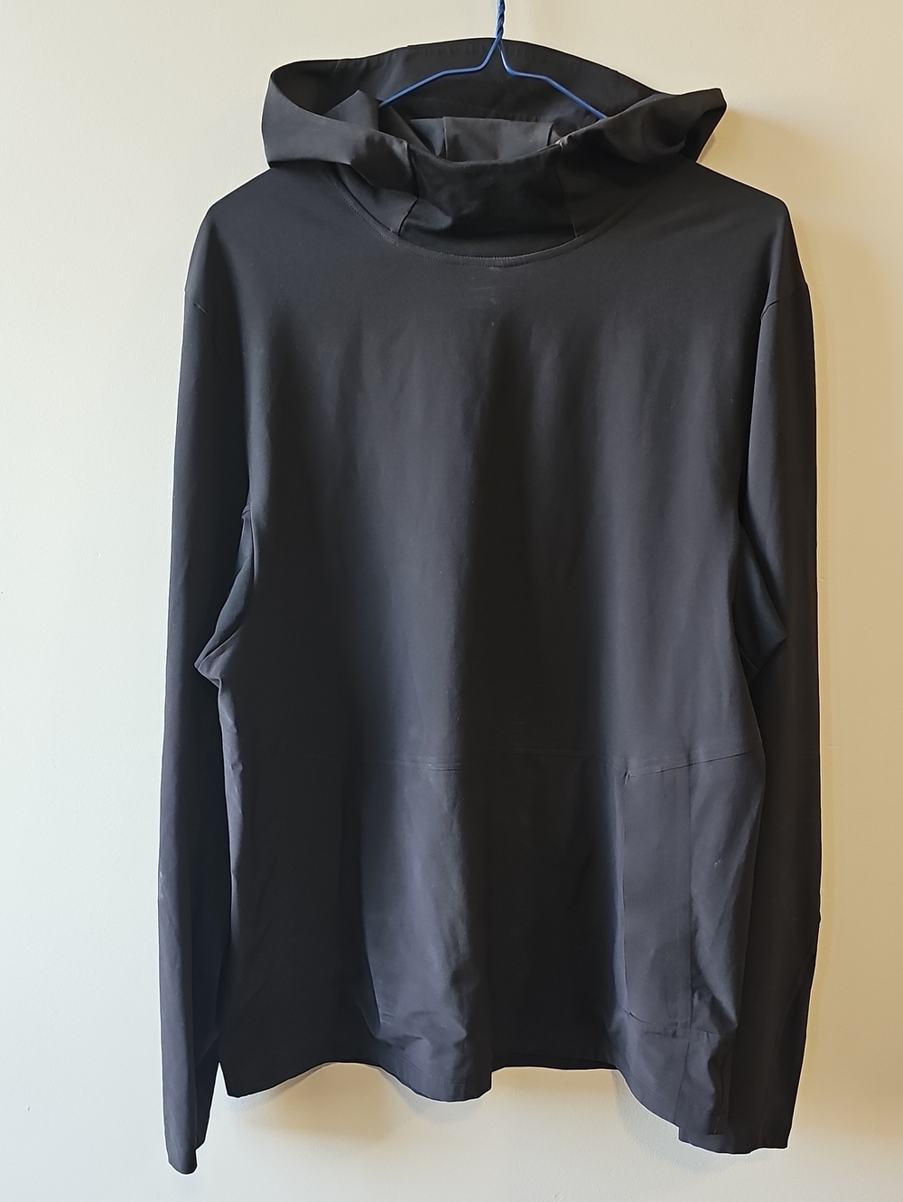 lululemon athletica Medium Black Chill Motion Pullover Hoodie
